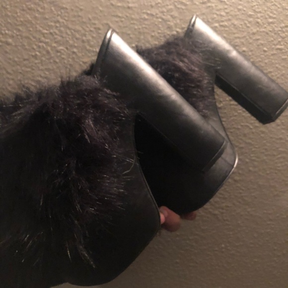 YRU PLATFORM HEELS - Picture 5 of 6